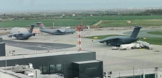 U Srbiju sletjelo šest kineskih vojnih aviona: Da li su nosili Vučićevo “najmoćnije” oružje?