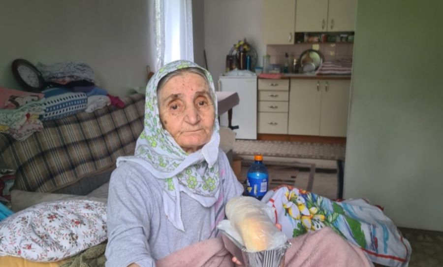 Stara majka Hasiba nema nikoga i preživljava sa 75 KM mjesečno