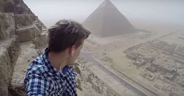 CIJELI SVIJET DIJELI OVAJ SNIMAK: Pogledajte šta se nalazi na vrhu piramida! (VIDEO)
