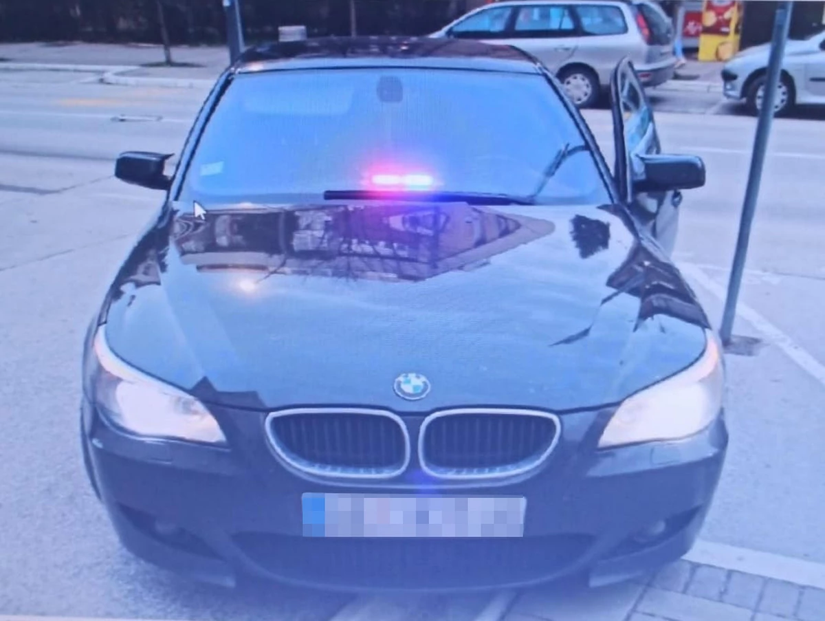 Hitan apel MUP-a: Ako vas je zaustavio ovaj BMW sa blinkerima, vi ste žrtva – evo šta je istina