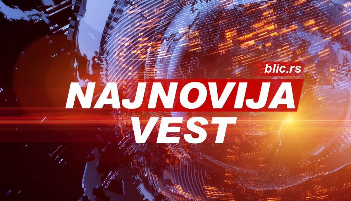 Jezivo! Nepoznata osoba visi sa klima uređaja Doma zdravlja u Zemunu!