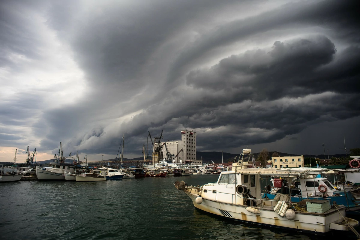 Hrvatskoj i Sloveniji preti apokalipsa! Vojska u pripravnosti – za 36 sati pašće kiše kao za mesec dana (FOTO)